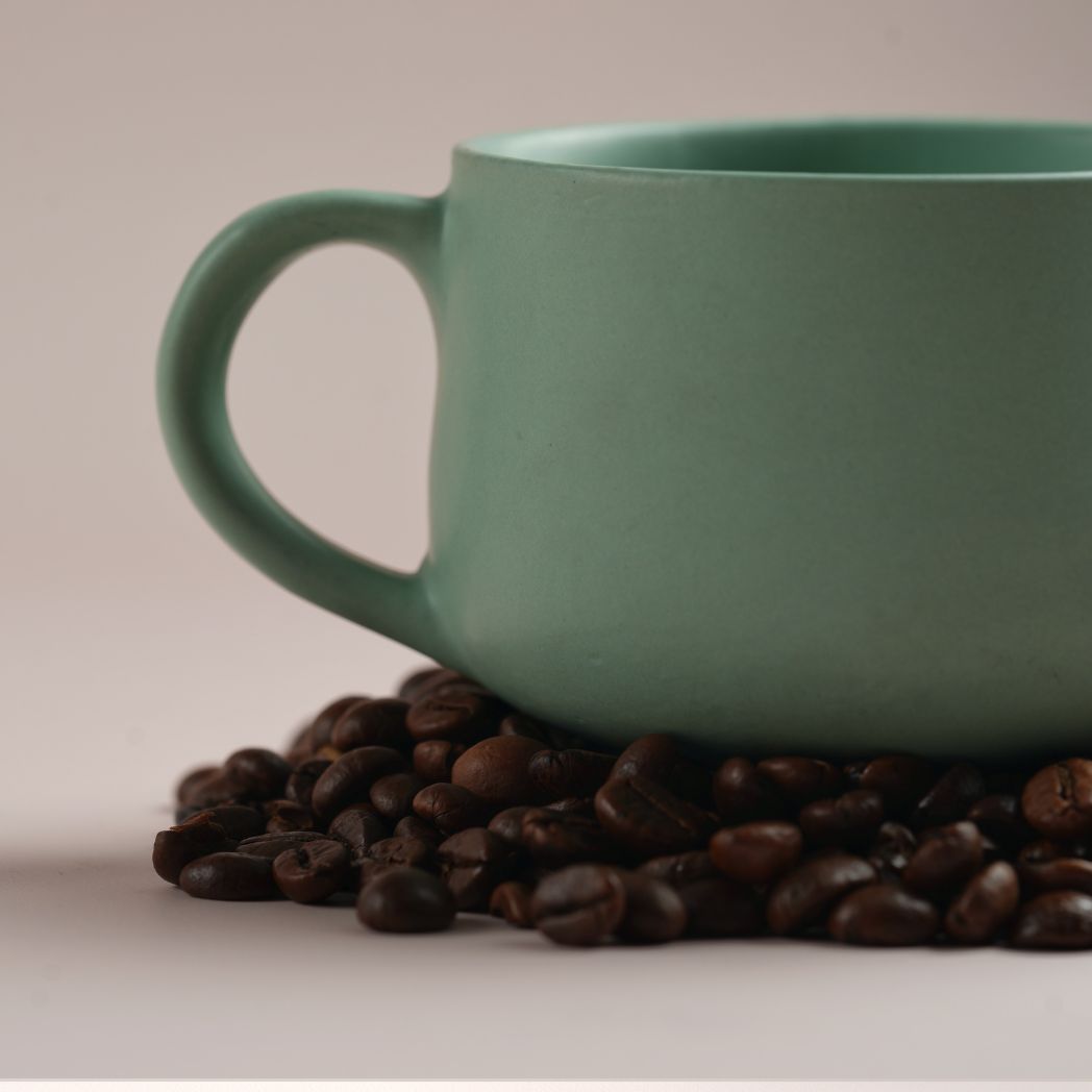 Minimalist Matte Green Ceramic Coffee Mug - Perfect for Coffee Lovers